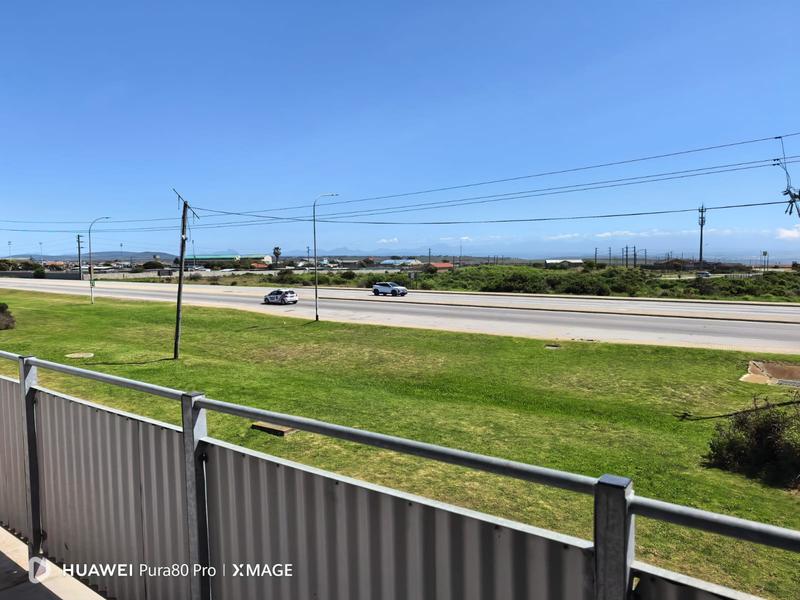 2 Bedroom Property for Sale in Heiderand Western Cape